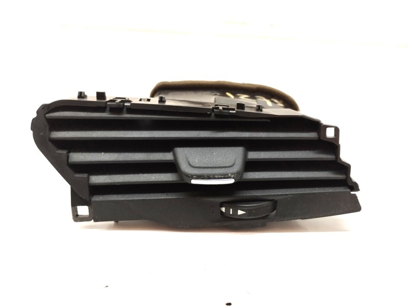 Recambio de rejilla aireadora para opel corsa e selective referencia OEM IAM 13377948  