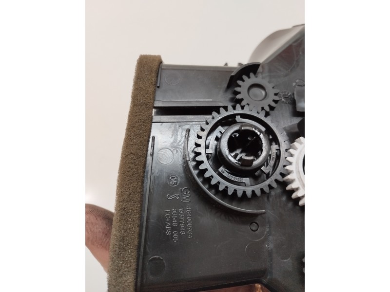 Recambio de rejilla aireadora para opel corsa e selective referencia OEM IAM 13377948  