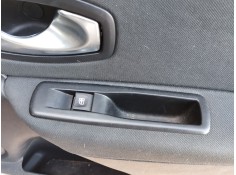 Recambio de mando elevalunas trasero derecho para renault megane iii berlina 5 p 1.5 dci diesel fap referencia OEM IAM   