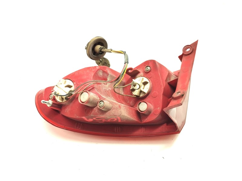 Recambio de piloto trasero izquierdo para chevrolet lacetti 1.4 cat referencia OEM IAM   