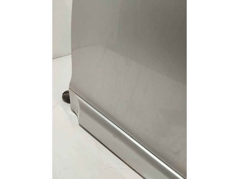 Recambio de puerta trasera izquierda para renault megane iii berlina 5 p 1.5 dci diesel fap referencia OEM IAM   