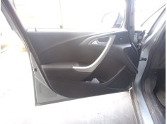 Recambio de guarnecido puerta delantera izquierda para opel astra j sports tourer 1.7 16v cdti referencia OEM IAM   
