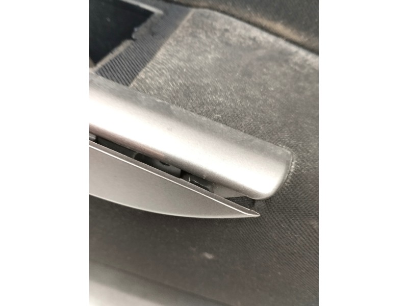 Recambio de guarnecido puerta delantera derecha para opel astra j sports tourer 1.7 16v cdti referencia OEM IAM 13315234  