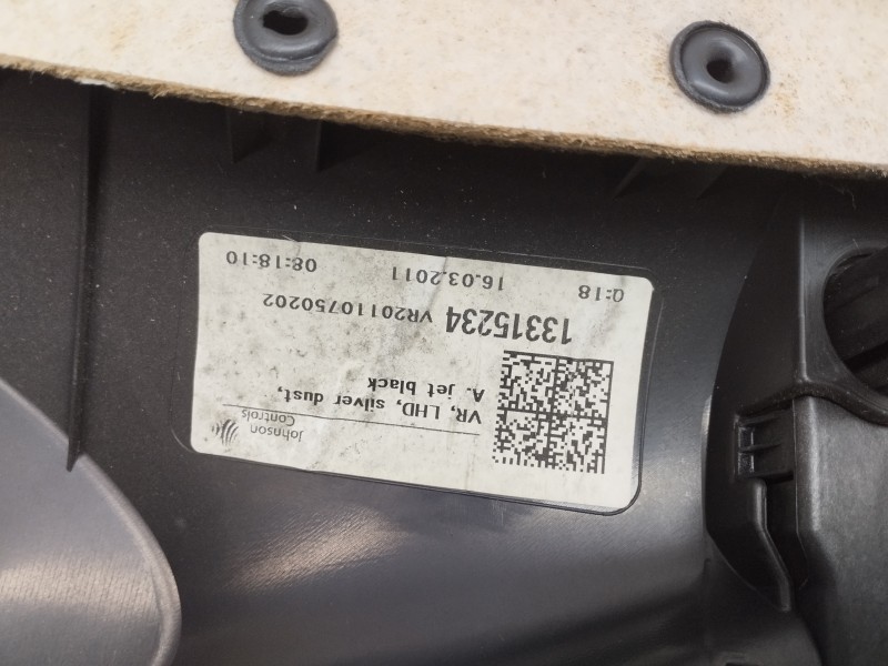 Recambio de guarnecido puerta delantera derecha para opel astra j sports tourer 1.7 16v cdti referencia OEM IAM 13315234  
							