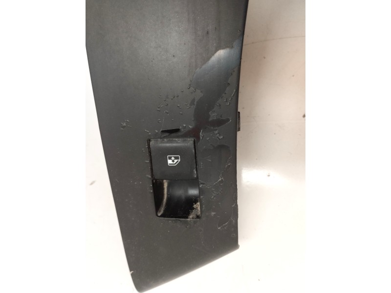Recambio de mando elevalunas delantero derecho para opel astra j sports tourer 1.7 16v cdti referencia OEM IAM 13301886  
							