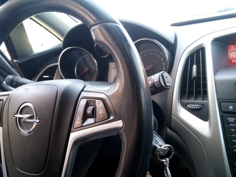 Recambio de volante sin airbag para opel astra j sports tourer 1.7 16v cdti referencia OEM IAM   
							