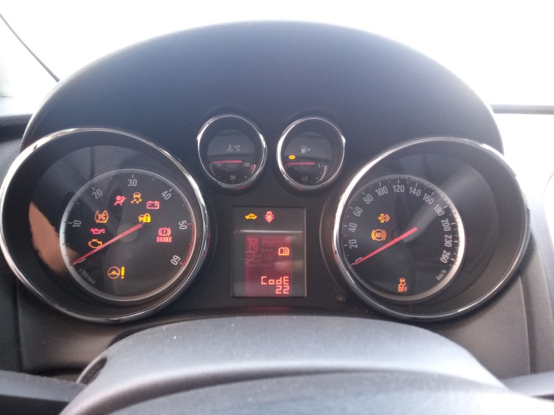 Recambio de cuadro instrumentos para opel astra j sports tourer 1.7 16v cdti referencia OEM IAM 13355355  
							