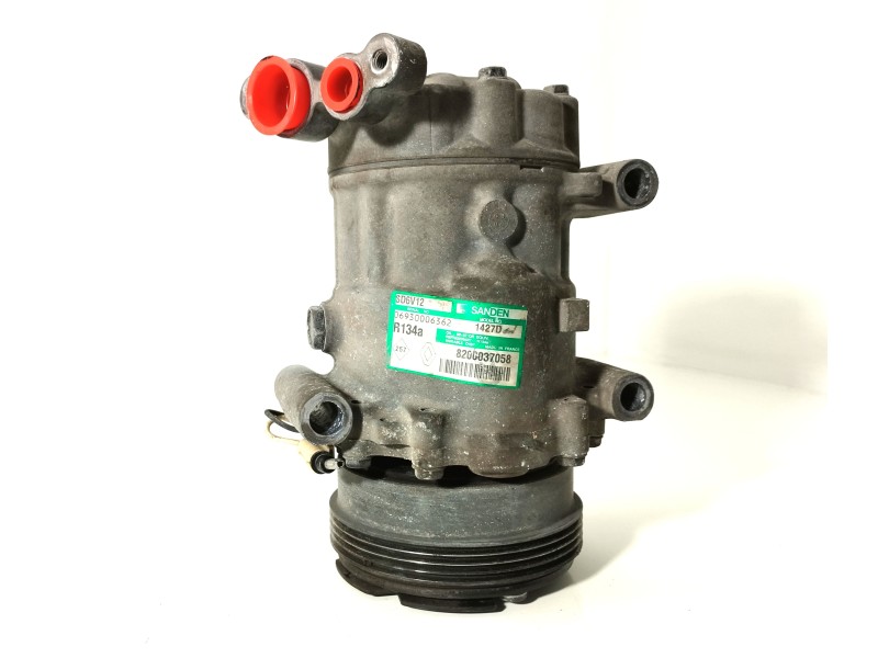 Recambio de compresor aire acondicionado para renault clio ii fase ii (b/cb0) 1.2 referencia OEM IAM 8200037058  
							
