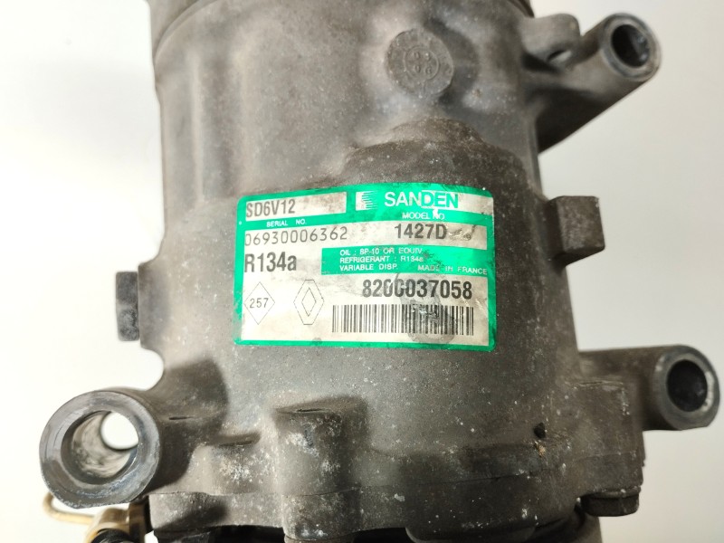 Recambio de compresor aire acondicionado para renault clio ii fase ii (b/cb0) 1.2 referencia OEM IAM 8200037058  