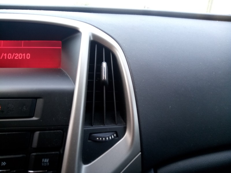 Recambio de rejilla aireadora para opel astra j sports tourer 1.7 16v cdti referencia OEM IAM   
							