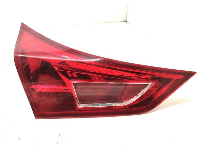 Recambio de piloto trasero izquierdo interior para toyota auris 1.4 turbodiesel cat referencia OEM IAM 02260  