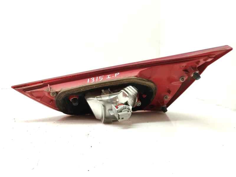 Recambio de piloto trasero izquierdo interior para toyota auris 1.4 turbodiesel cat referencia OEM IAM 02260  