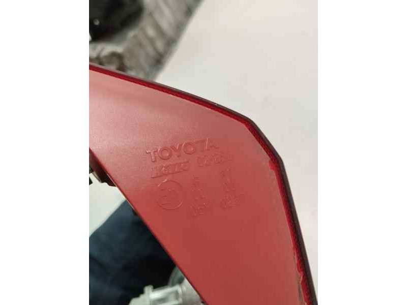 Recambio de piloto trasero izquierdo interior para toyota auris 1.4 turbodiesel cat referencia OEM IAM 02260  