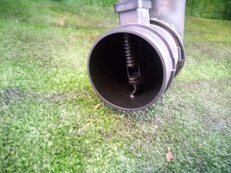 Recambio de caudalimetro para opel astra j sports tourer 1.7 16v cdti referencia OEM IAM 55561912  