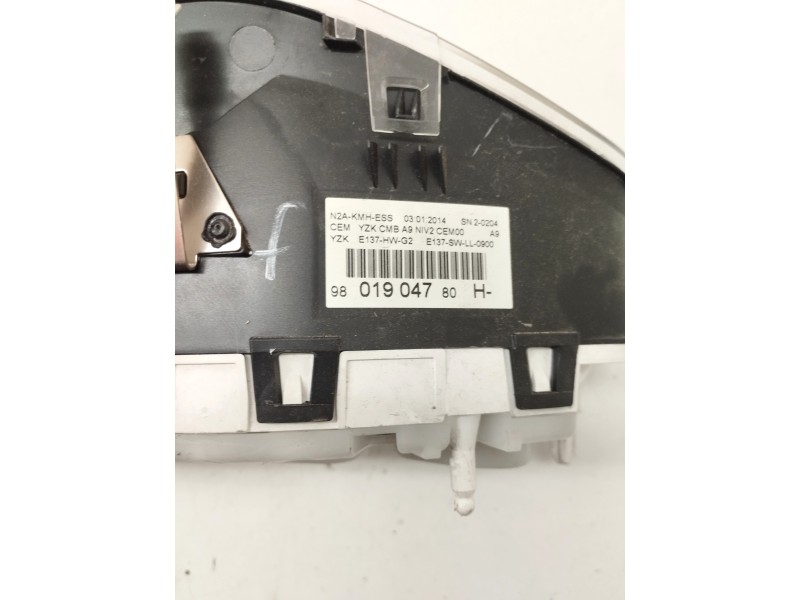 Recambio de cuadro instrumentos para peugeot 208 1.2 12v e-vti referencia OEM IAM 9801904780H  