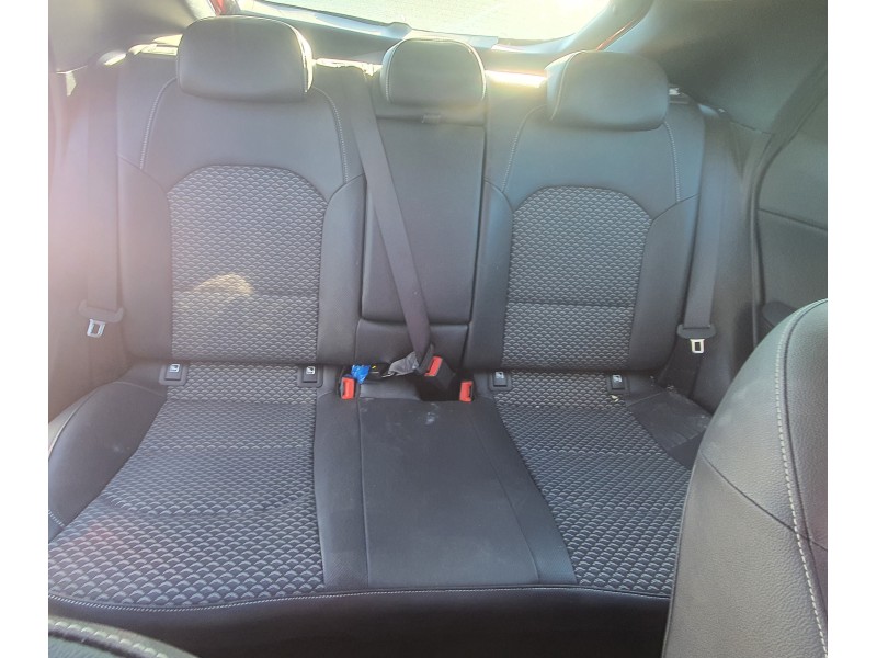 Recambio de asientos traseros para kia xceed hybrid referencia OEM IAM   
							