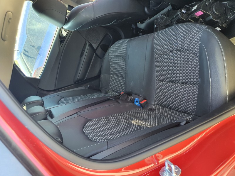 Recambio de asientos traseros para kia xceed hybrid referencia OEM IAM   
							