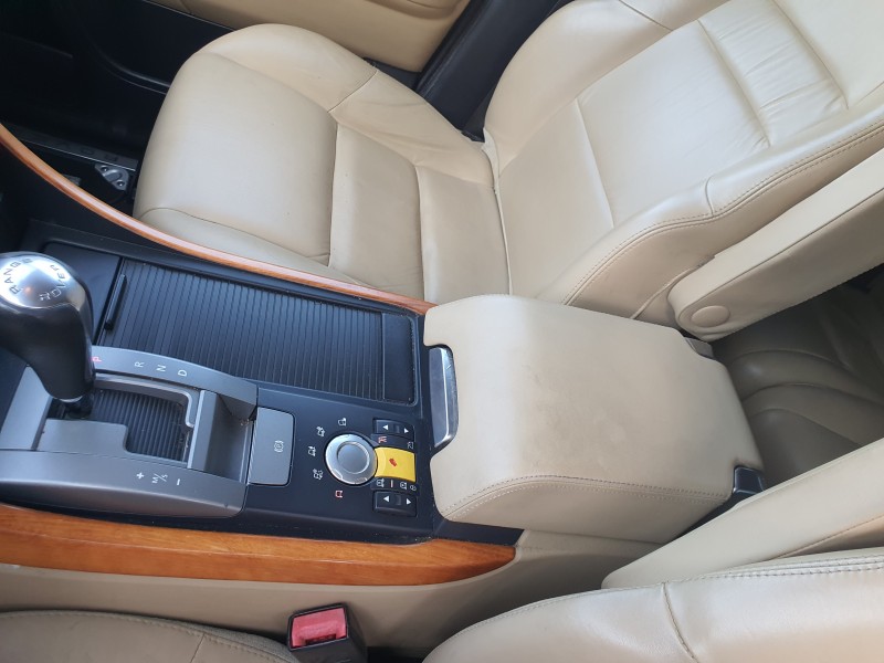 Recambio de apoyabrazos central para land rover range rover sport 2.7 td v6 cat referencia OEM IAM   
							