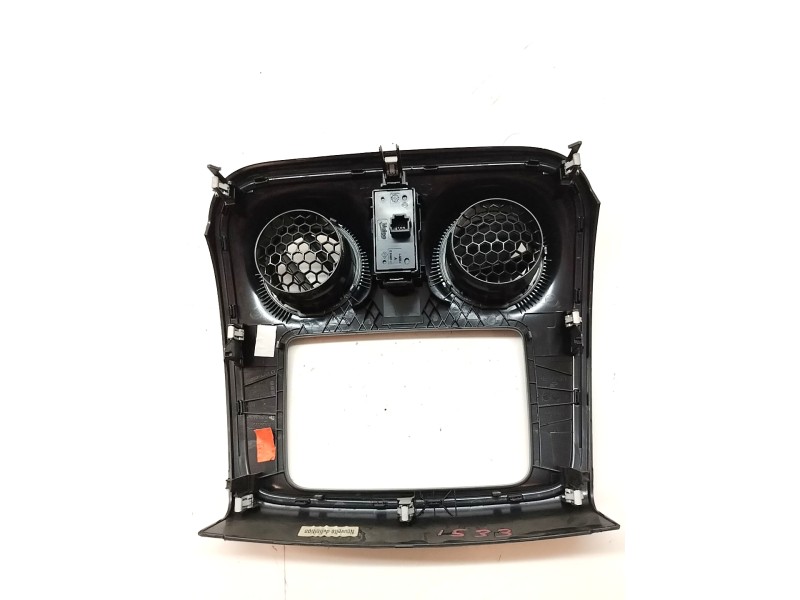 Recambio de rejilla aireadora para dacia sandero 1.5 blue dci diesel fap cat referencia OEM IAM 682603655R  
							