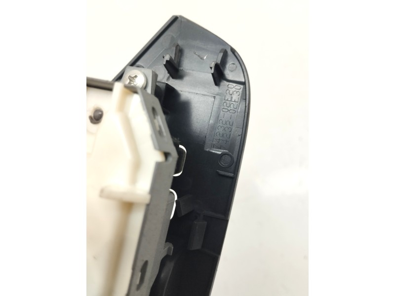 Recambio de mando elevalunas delantero izquierdo para toyota auris touring sports (e18) hybrid active referencia OEM IAM 7423202
							