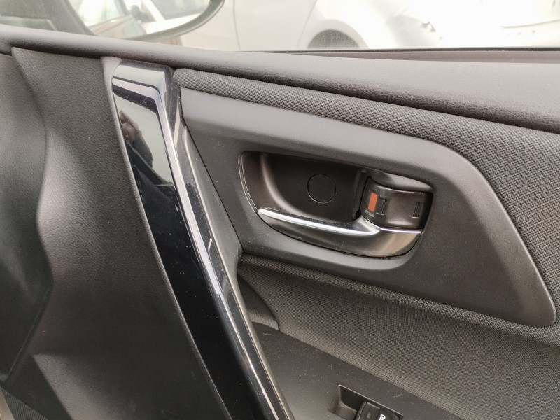Recambio de maneta interior delantera derecha para toyota auris touring sports (e18) hybrid active referencia OEM IAM   
							