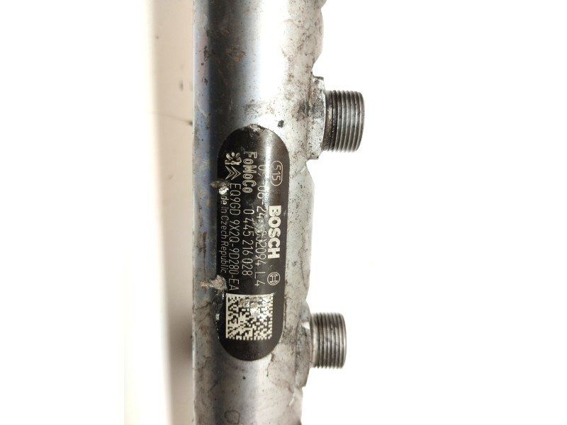 Recambio de rampa inyectora para land rover discovery 4 tdv6 hse referencia OEM IAM 0445216028  