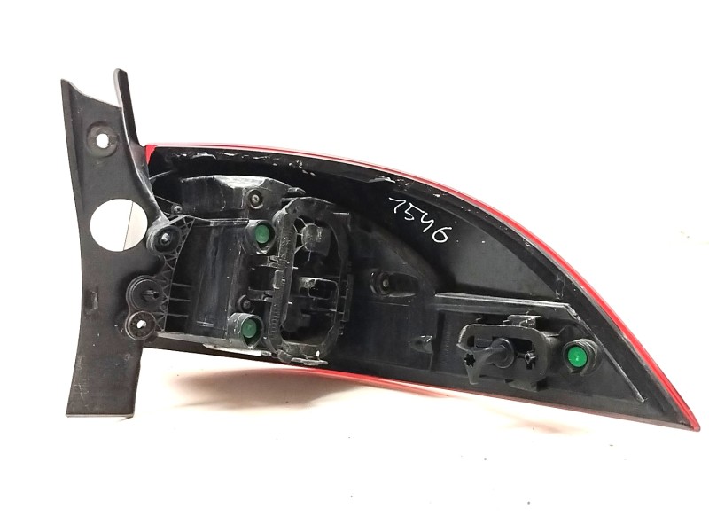 Recambio de piloto trasero izquierdo para renault clio iv grandtour business referencia OEM IAM 265551445R  