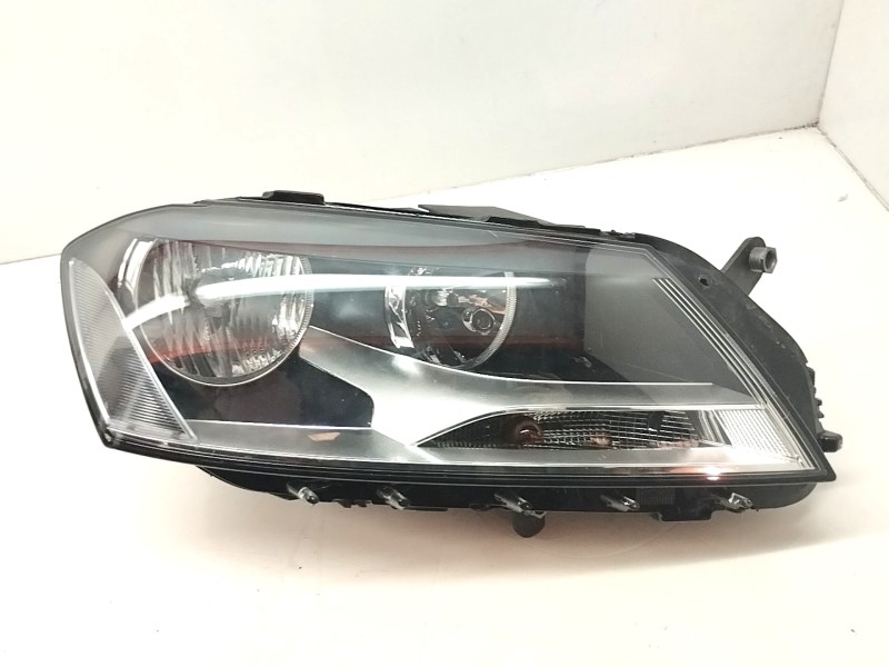Recambio de faro derecho para volkswagen passat lim. (362) advance bluemotion referencia OEM IAM 90010126  