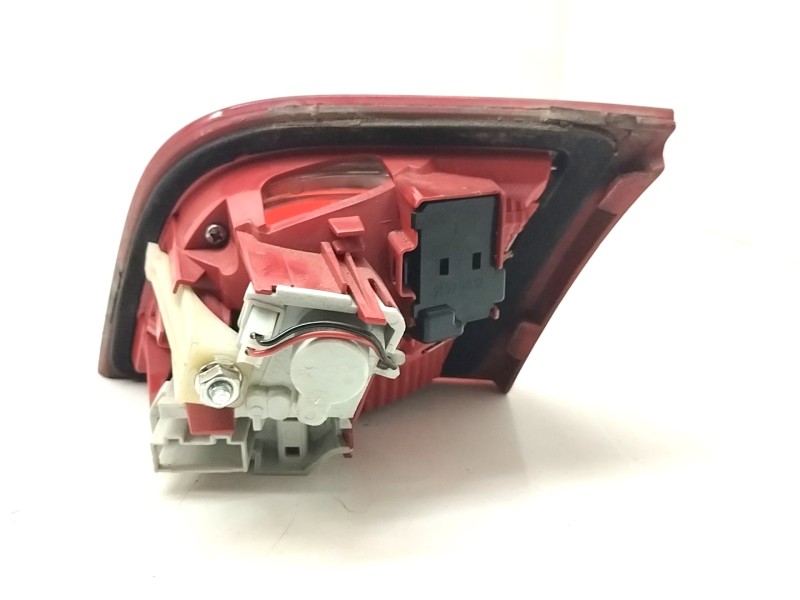 Recambio de piloto trasero izquierdo interior para audi a3 (8p) 1.9 tdi referencia OEM IAM 8P4945093D  