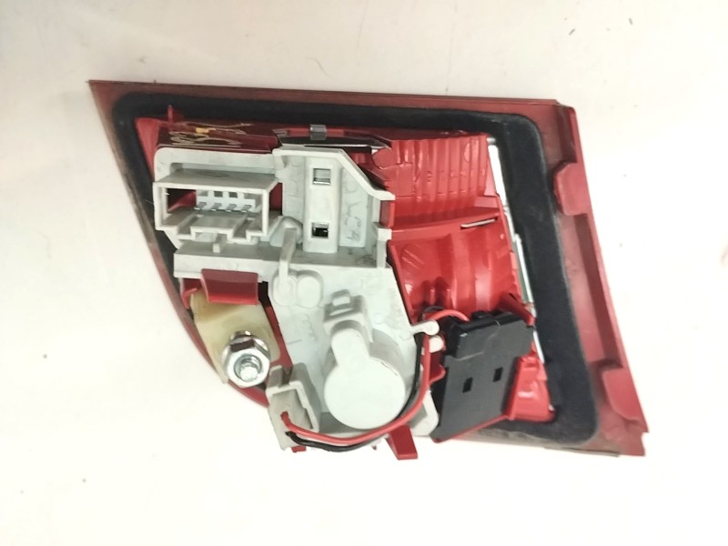 Recambio de piloto trasero derecho interior para audi a3 (8p) 1.9 tdi referencia OEM IAM 8P4945094D  