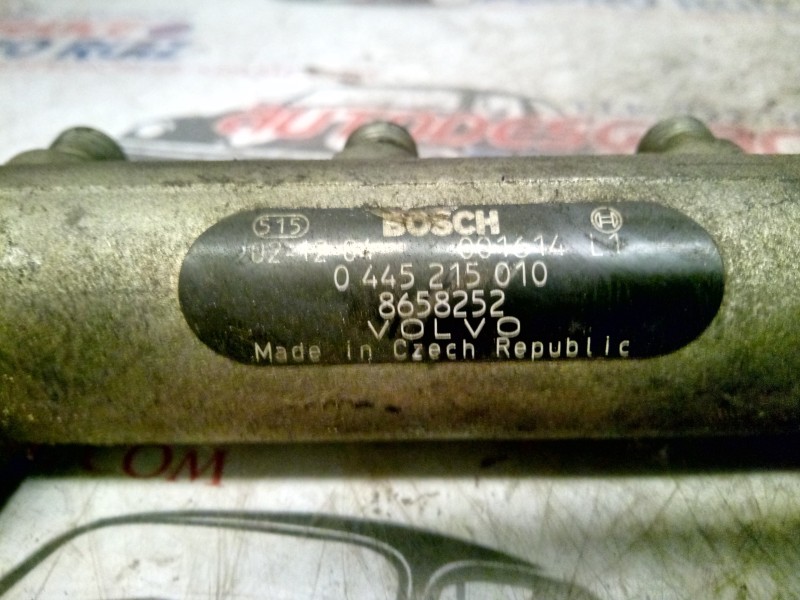 Recambio de rampa inyectora para volvo s60 berlina 2.4 diesel cat referencia OEM IAM 0445215010  
