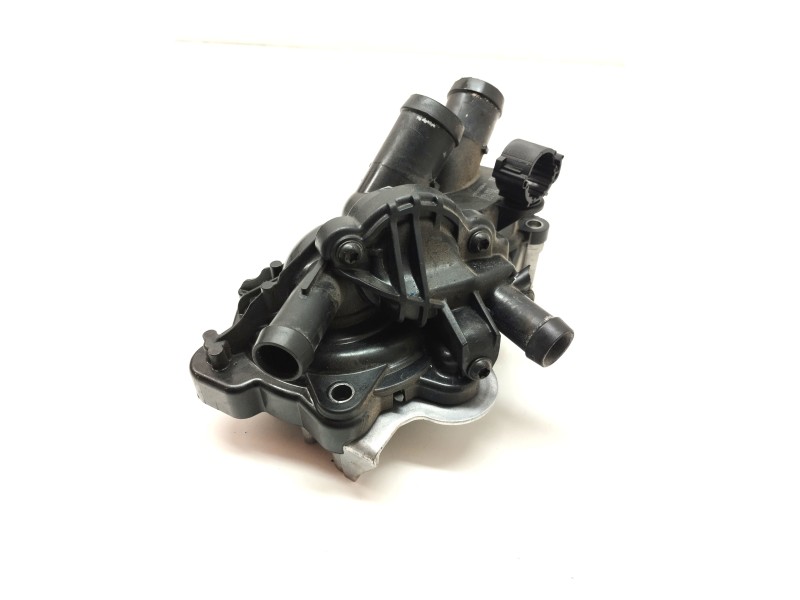 Recambio de bomba agua para volkswagen golf vii lim. (5g1) advance bluemotion referencia OEM IAM 04E121042L  