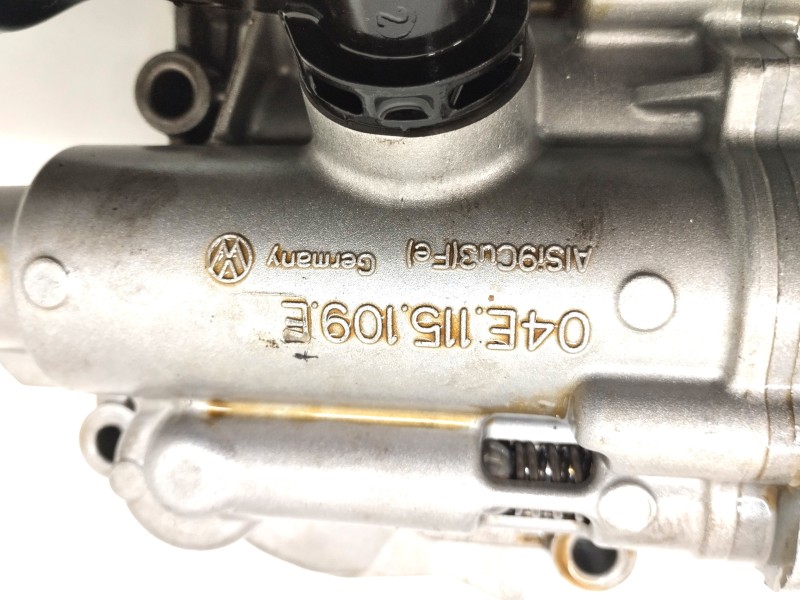 Recambio de bomba aceite para volkswagen golf vii lim. (5g1) advance bluemotion referencia OEM IAM 04E115109E  