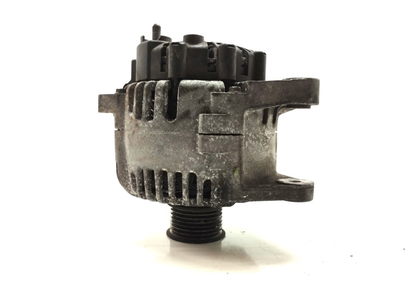 Recambio de alternador para renault megane ii classic berlina 1.9 dci diesel referencia OEM IAM 8200290215  