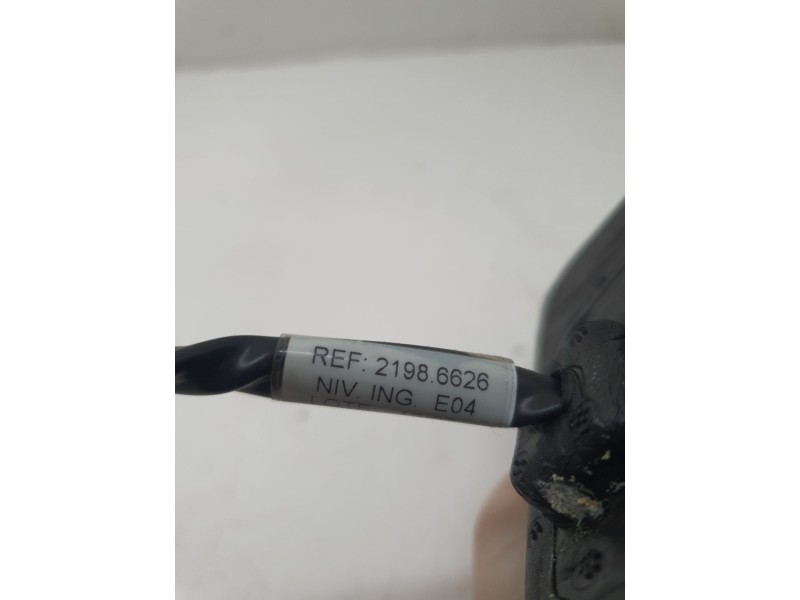 Recambio de retrovisor derecho para ford mondeo iv (ba7) 2.0 referencia OEM IAM 21986626  