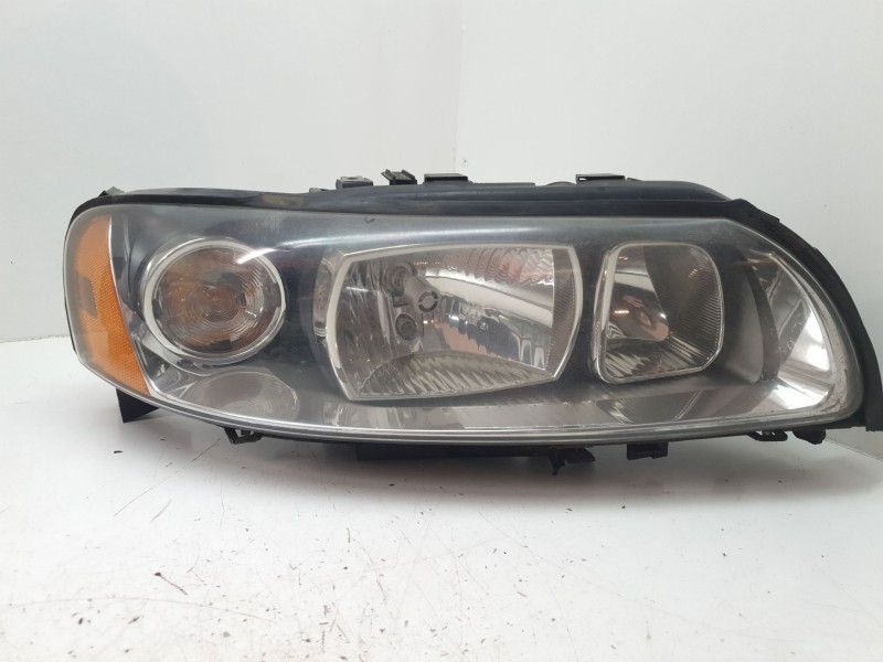 Recambio de faro derecho para volvo s60 i (384) 2.4 d referencia OEM IAM 30698826 89900320 