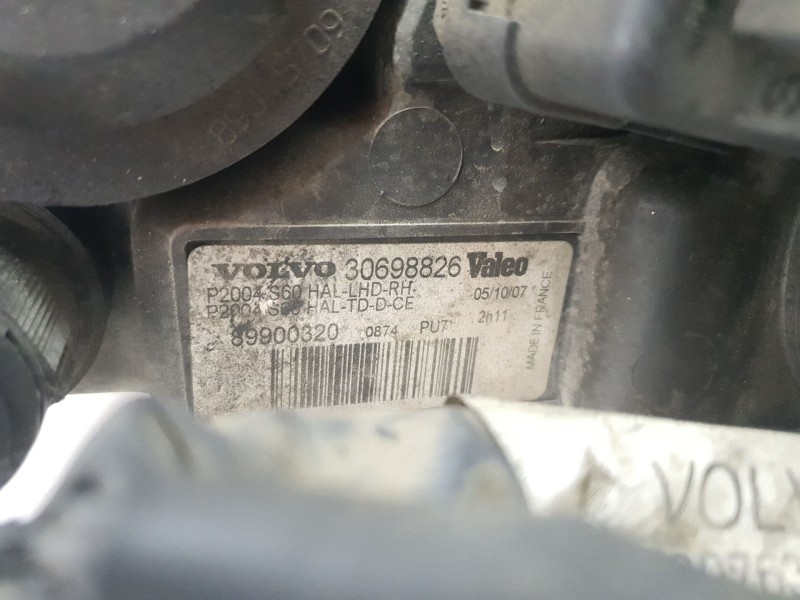 Recambio de faro derecho para volvo s60 i (384) 2.4 d referencia OEM IAM 30698826 89900320 