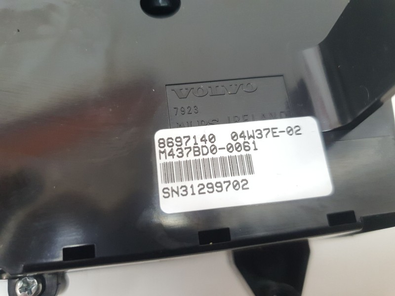 Recambio de mando calefaccion / aire acondicionado para volvo s60 i (384) 2.4 d referencia OEM IAM 8697140  