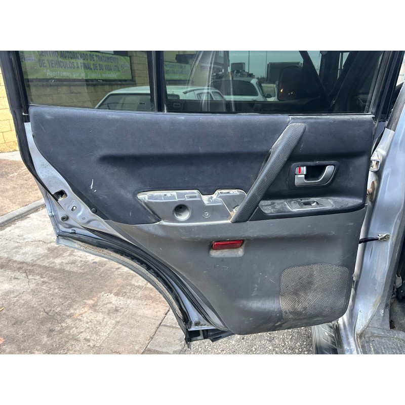 Recambio de guarnecido puerta trasera izquierda para mitsubishi montero (v60/v70) 3.2 di-d gls hunter (5-ptas.) referencia OEM I