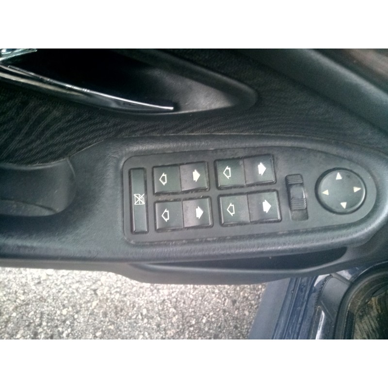 Recambio de mando elevalunas delantero izquierdo para bmw serie 5 berlina (e39) 520i referencia OEM IAM   