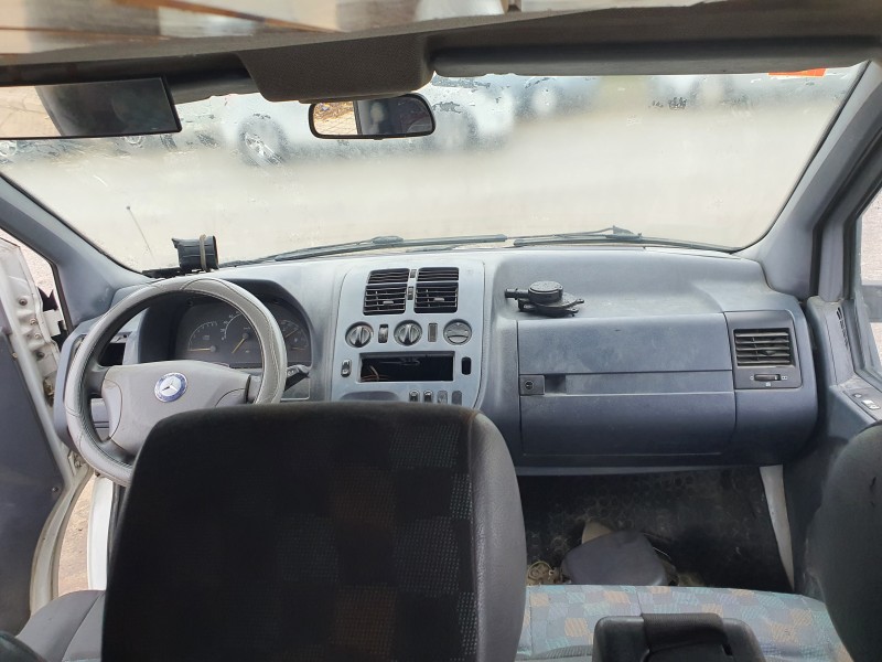 mercedes-benz vito furgoneta (w638) del año 2000