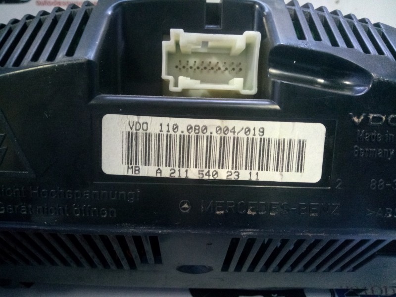 Recambio de cuadro instrumentos para mercedes-benz clase e (w211) berlina 2.7 cdi cat referencia OEM IAM A2115402311  
							