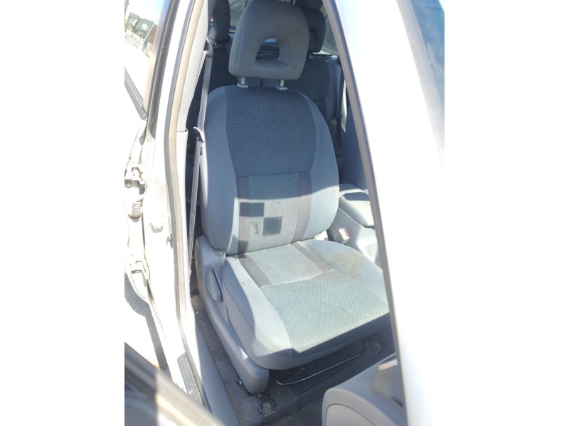 Recambio de asiento delantero derecho para toyota rav 4 ii (_a2_) 1.8 (zca25_, zca26_) referencia OEM IAM   