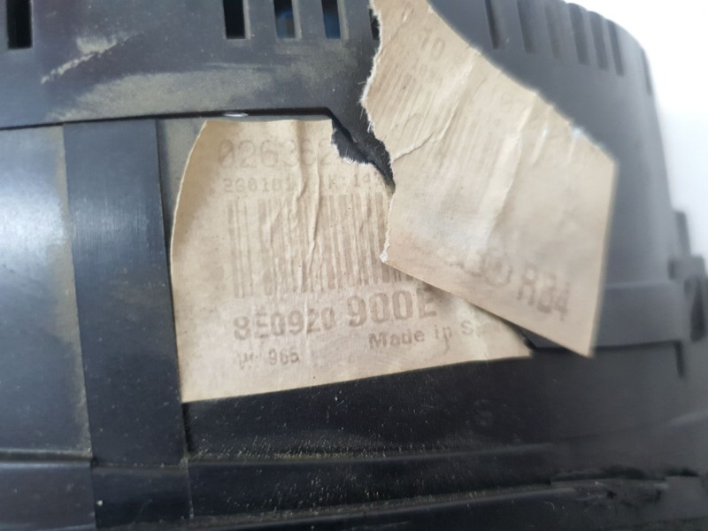 Recambio de cuadro instrumentos para audi a4 berlina (8e) 1.9 tdi (96kw) referencia OEM IAM 8E0920900E  