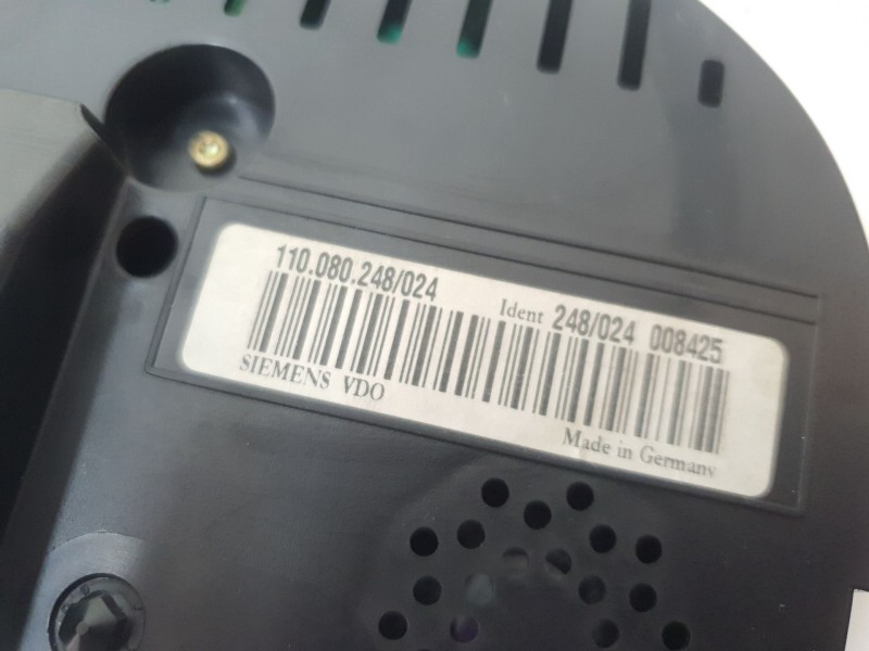 Recambio de cuadro instrumentos para volkswagen golf v berlina (1k1) 2.0 tdi referencia OEM IAM 1K0920870L  