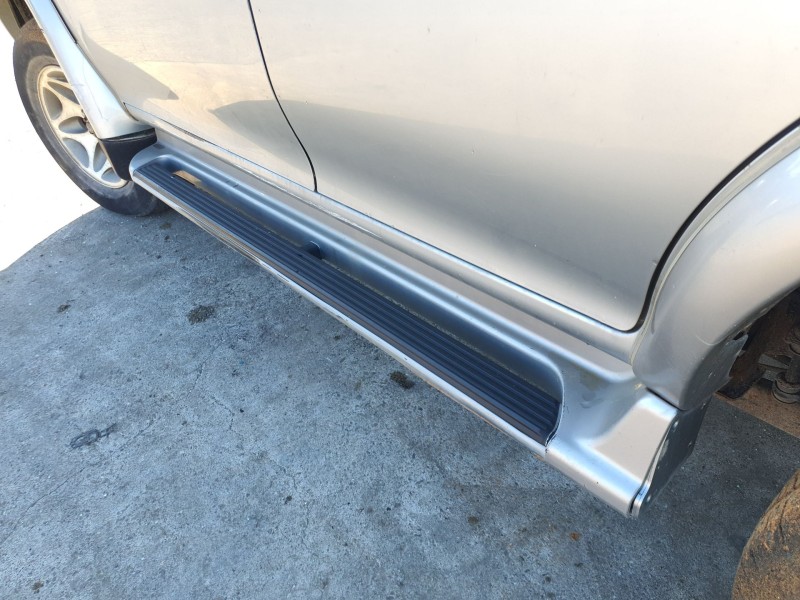 Recambio de estribo para mitsubishi montero sport i (k7_, k9_) 2.5 td (k94w) referencia OEM IAM   