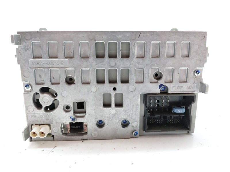 Recambio de sistema audio / radio cd para audi a4 ber. (b8) básico referencia OEM IAM 8T1035186B  