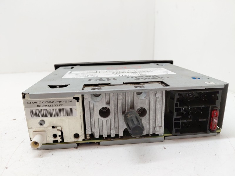 Recambio de sistema audio / radio cd para renault clio iii 1.5 dci diesel fap referencia OEM IAM 281158179R  
							