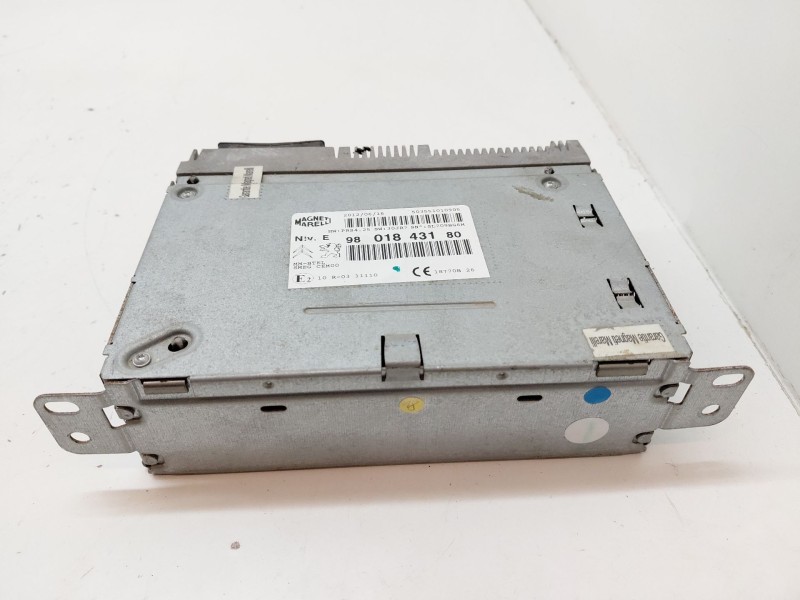 Recambio de sistema audio / radio cd para peugeot 208 1.2 12v vti referencia OEM IAM 9801843180  