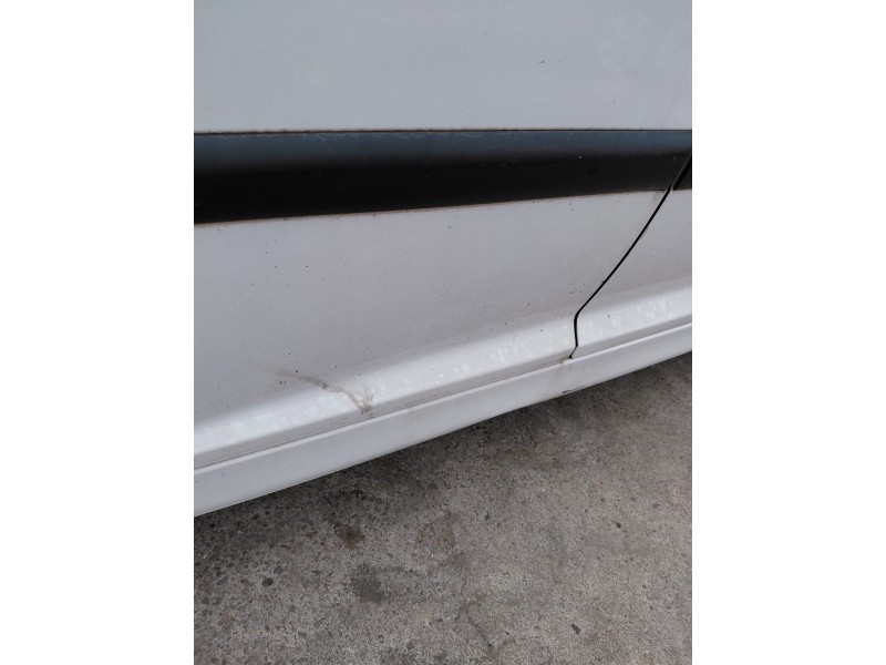 Recambio de puerta trasera derecha para peugeot 207/207+ (wa_, wc_) 1.4 hdi referencia OEM IAM   